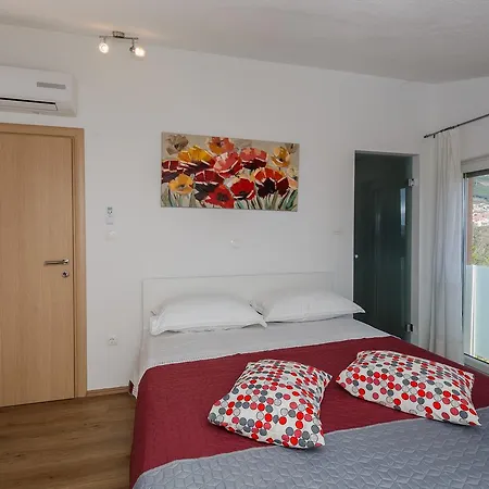 Villa Toni With 5 Bedrooms And Heated Pool *