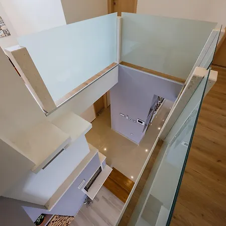 Toni With 5 Bedrooms And Heated Pool * Kaštela